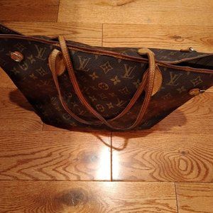Authentic Louis Vuitton GM handbag